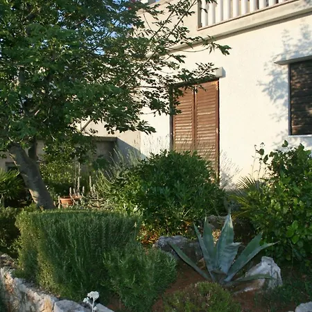 5427b Apartment *